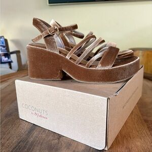 Coconuts by Matisse stargaze brown platform Sandal Heels size 9